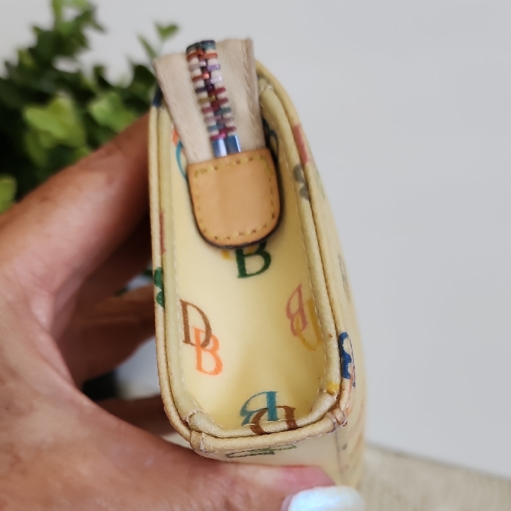 Dooney & Bourke Tan Multicolor Logo Shoulder Bag Set - Picture 15 of 15